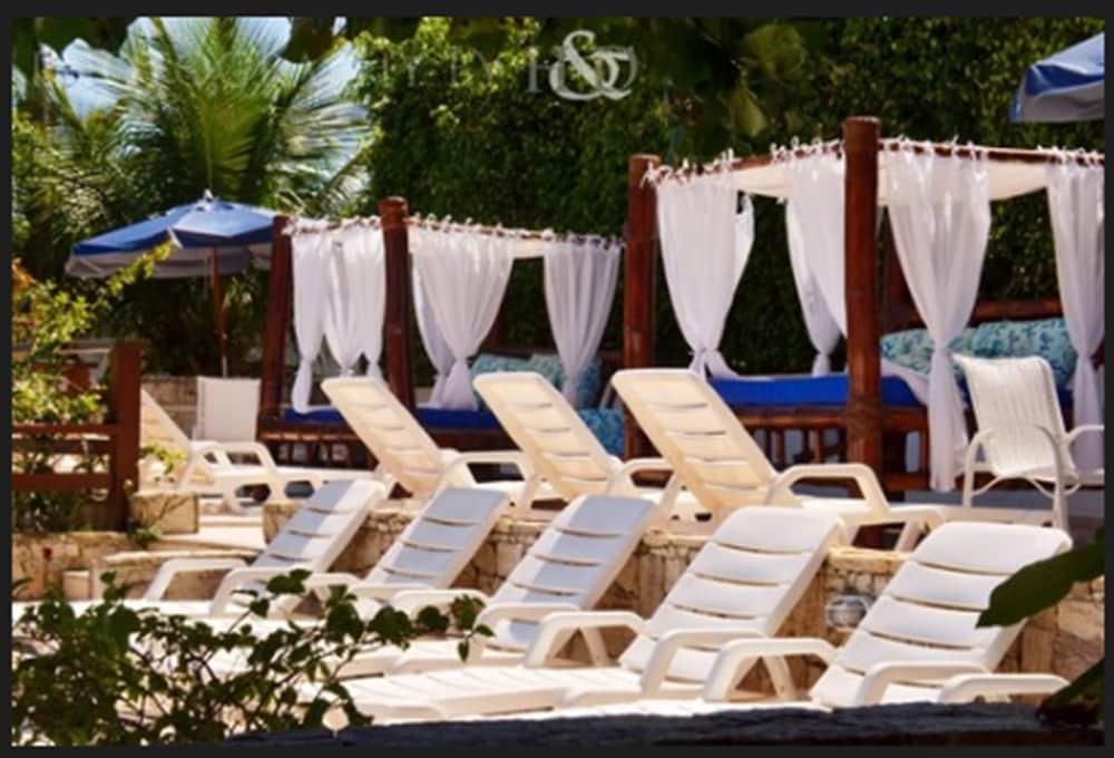Coronado Hotel 3*